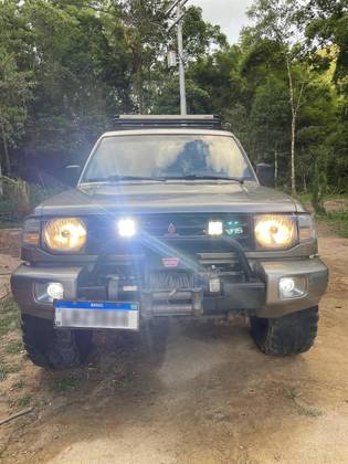 MITSUBISHI PAJERO 3.0 GLS-B 4X4 V6 24V GASOLINA 4P MANUAL